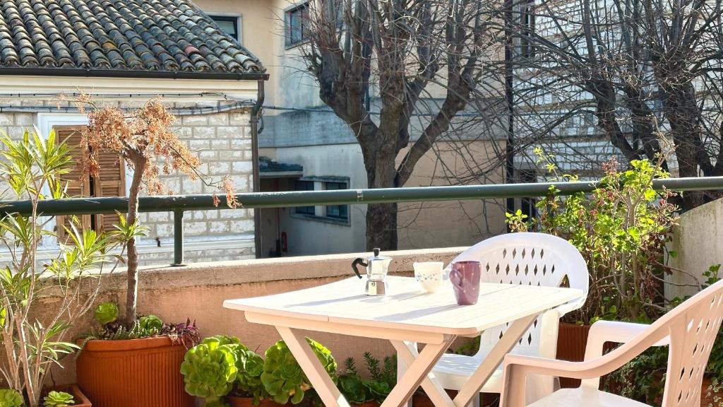 Balkón alebo terasa v ubytovaní S256 - Sirolo, comodo trilocale in centro