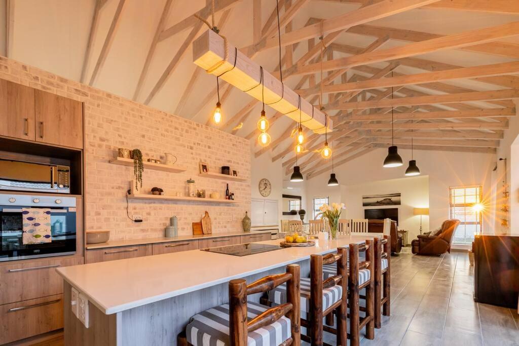 Köök või kööginurk majutusasutuses Equatorial Boutique SelfCatering