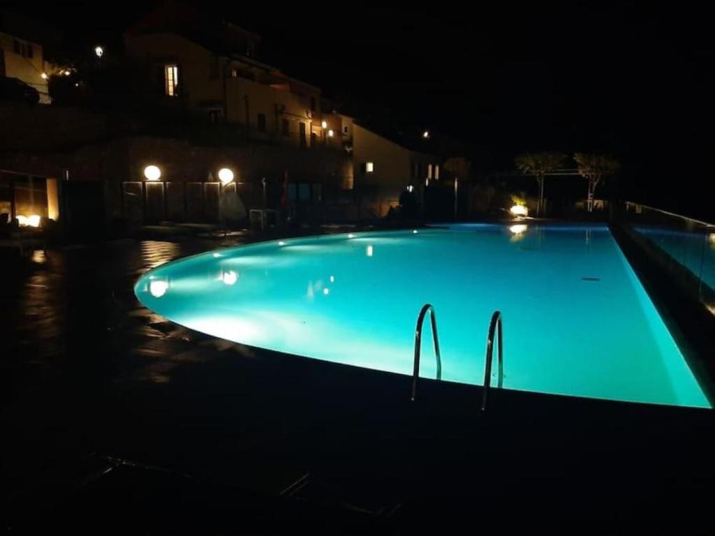 Bazén v ubytování Apartment Magliolo Liguria, Swimming pool - SPA - View nebo v jeho okolí