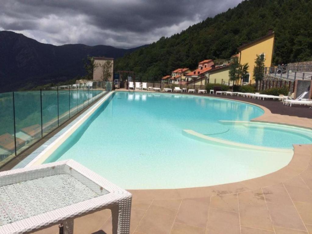 Bazén v ubytování Apartment Magliolo Liguria, Swimming pool - SPA - View nebo v jeho okolí