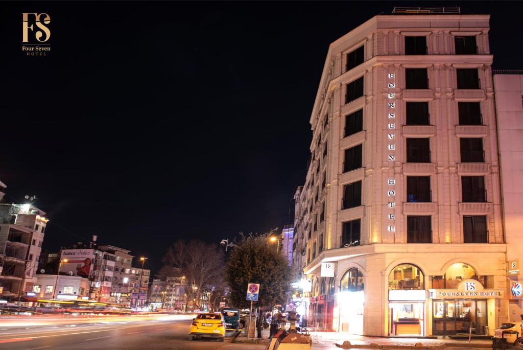 رزرو هتل و هاستل، FOUR SEVEN HOTEL, آژانس هواپیمایی آسمان سپید