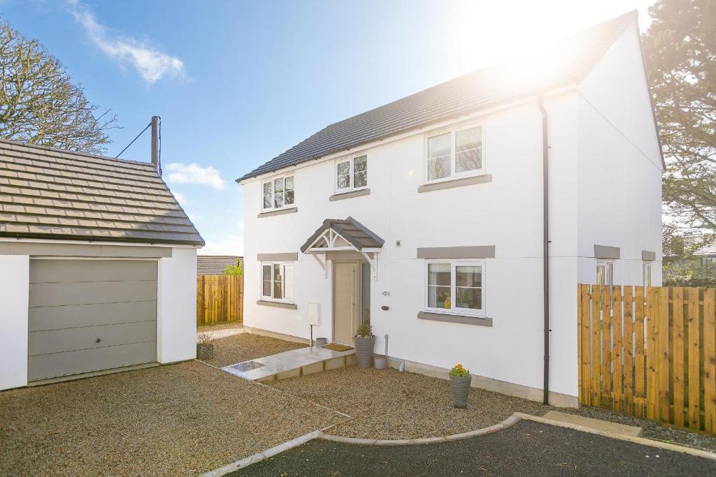 El edificio en el que está la casa vacacional