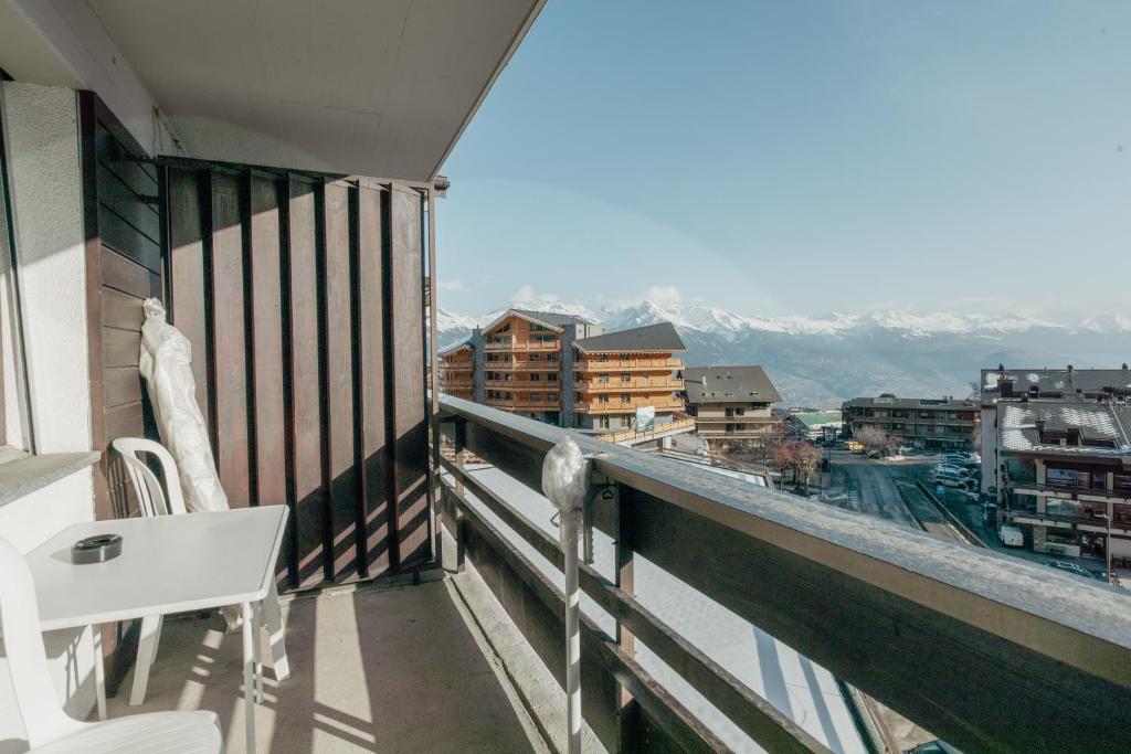 Vue générale sur la montagne ou vue sur la montagne depuis l'appartement