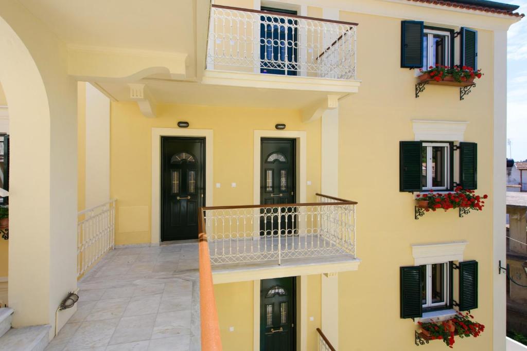 Balkón nebo terasa v ubytování Filoxenia Kirki Apartments