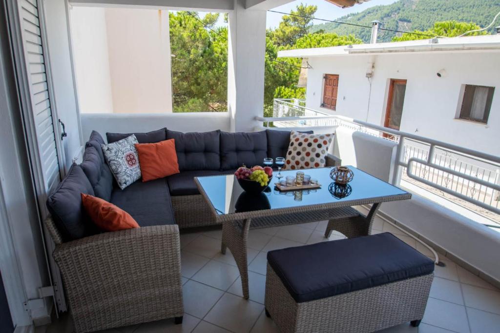 Posedenie v ubytovaní Avres Apartments