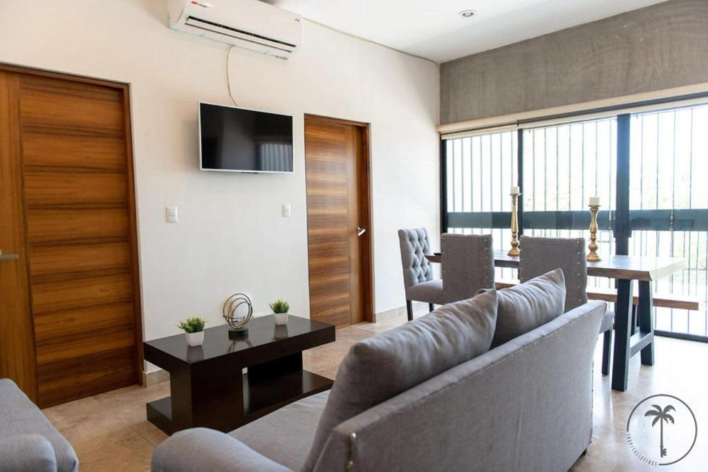 Departamento con Balcón en Zona Dorada, CAzul - 两居室公寓