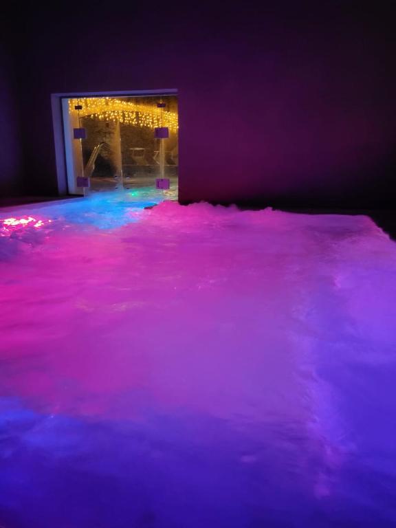 Bazén v ubytování Cortona Resort & Spa nebo v jeho okolí