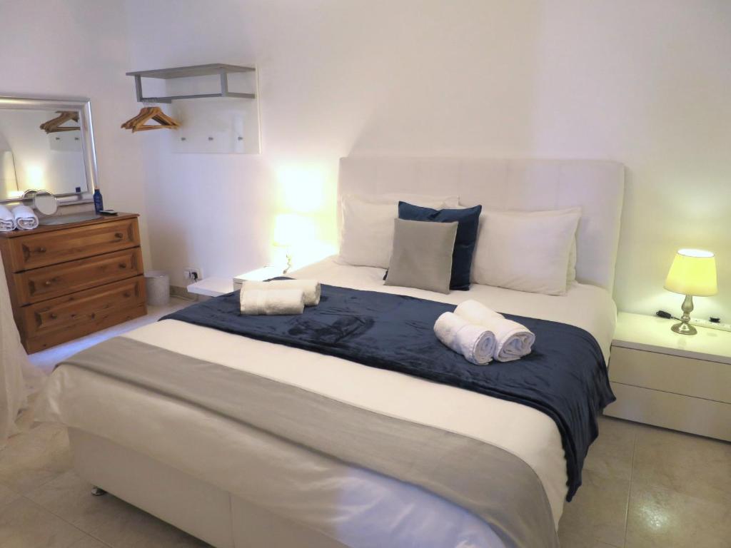 Seafront apartment Terrace, lounger & Panoramic ocean views - 18