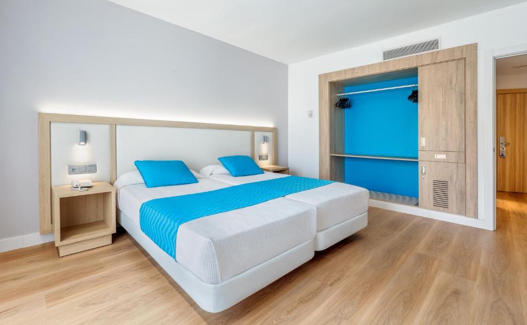 Postel nebo postele na pokoji v ubytování Hotel Lancelot