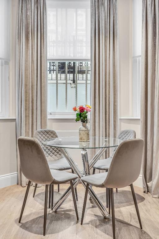 Cleveland Residences Chelsea - Lower Ground Floor Family Studio