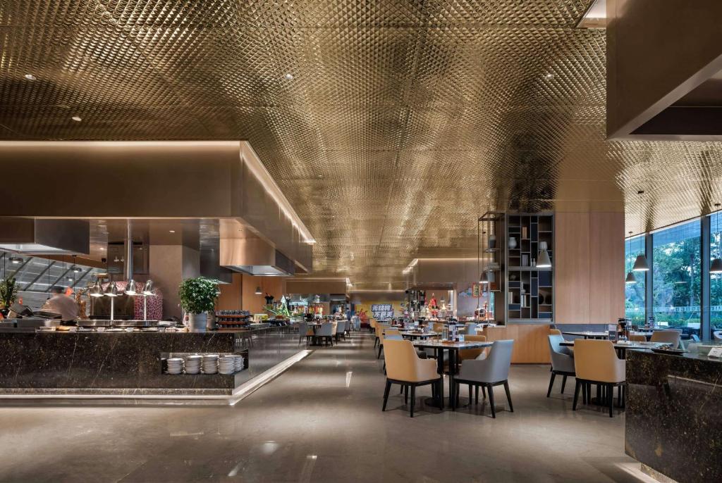Restaurace v ubytování Wyndham Grand Zhaoqing Downtown