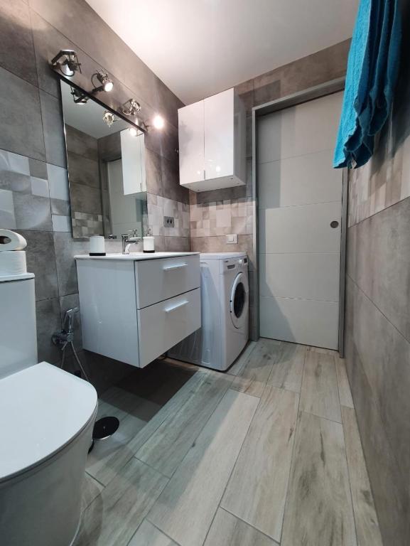 Kúpeľňa v ubytovaní Surycan, beautiful apartment in maspalomas