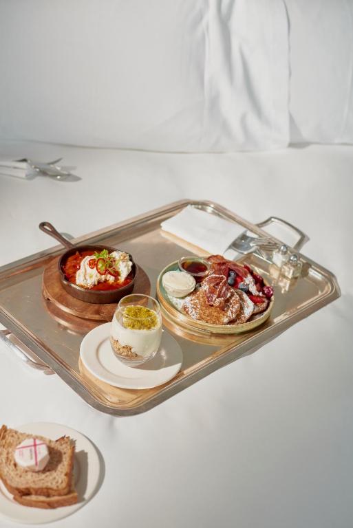 Sanderson London - 