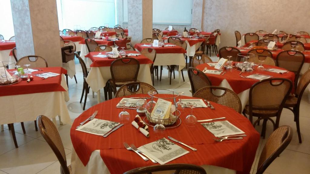 Restaurace v ubytování Hotel Rivazzurra