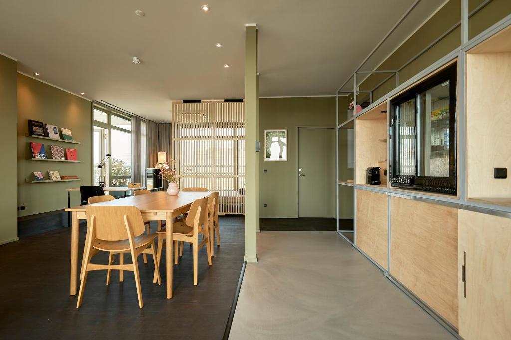 A cozinha ou kitchenette de CPH Hotel