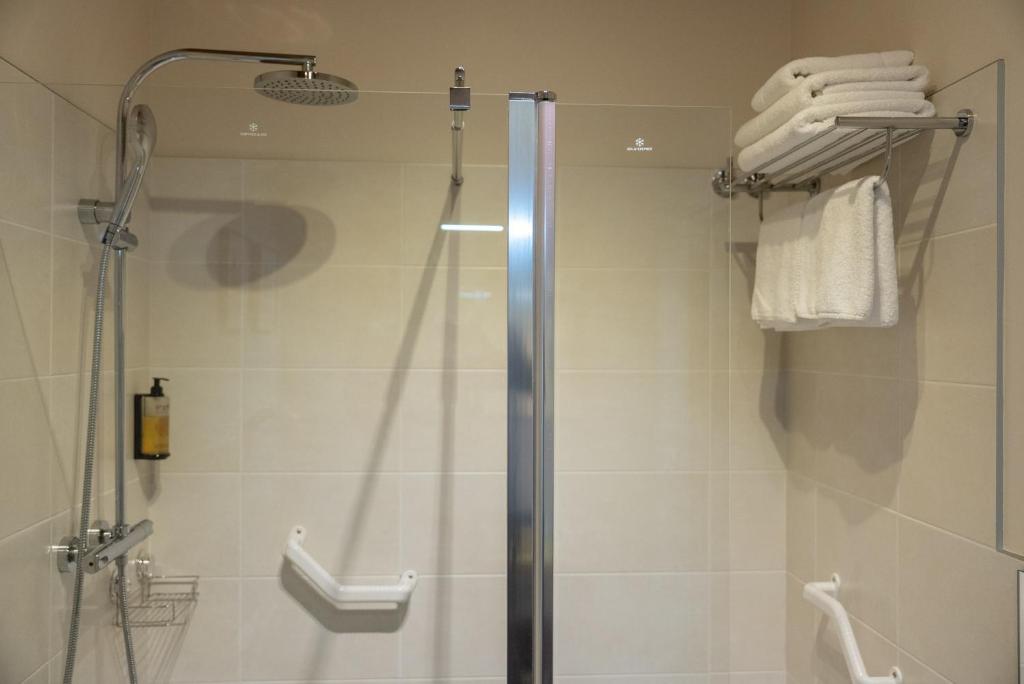 Olagaraia - Adults Only - 6