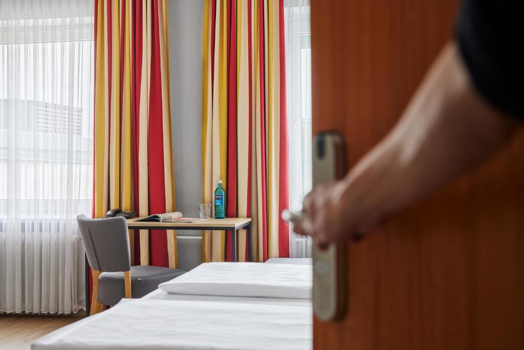 Hotel Central Hamburg - Resim 25