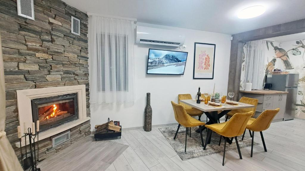Fotografie z fotogalerie ubytování Very cozy and comfort house in top location v destinaci Bansko