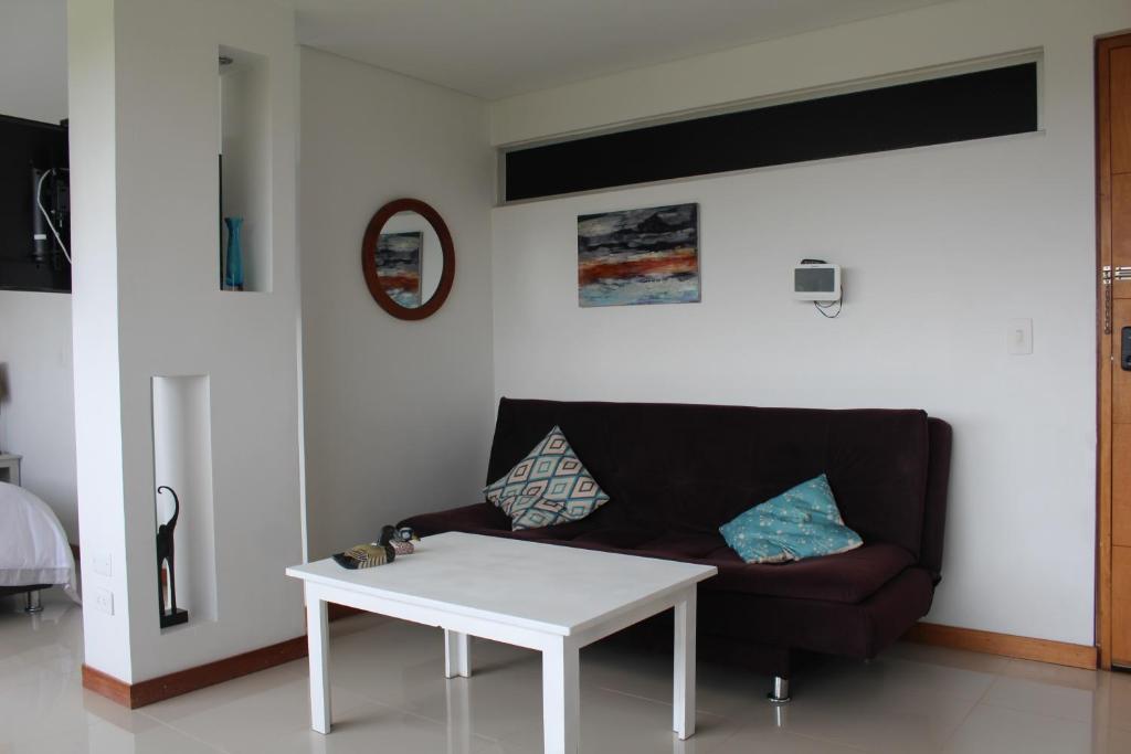 Posezení v ubytování LLanogrande Apartamento Estudio Puerto Bulevar