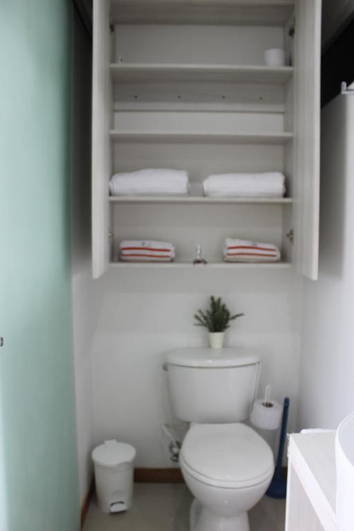 Koupelna v ubytování LLanogrande Apartamento Estudio Puerto Bulevar