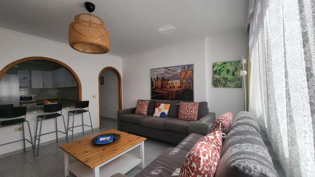 A seating area at Next to the beach 5 beds - Wifi by CanariasGetaway