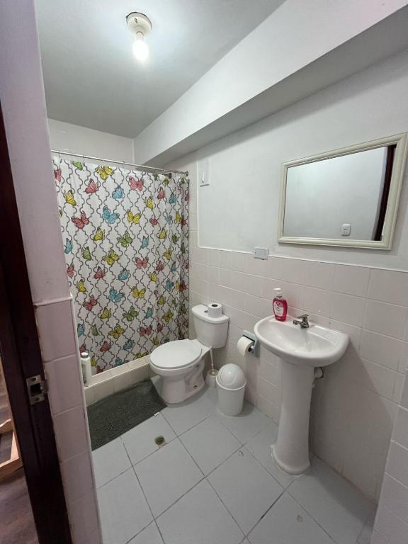 Ένα μπάνιο στο Harmony Inn Miraflores