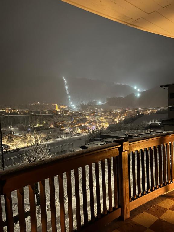 Nespecifikovaný výhled na hory nebo výhled na hory při pohledu z apartmánu
