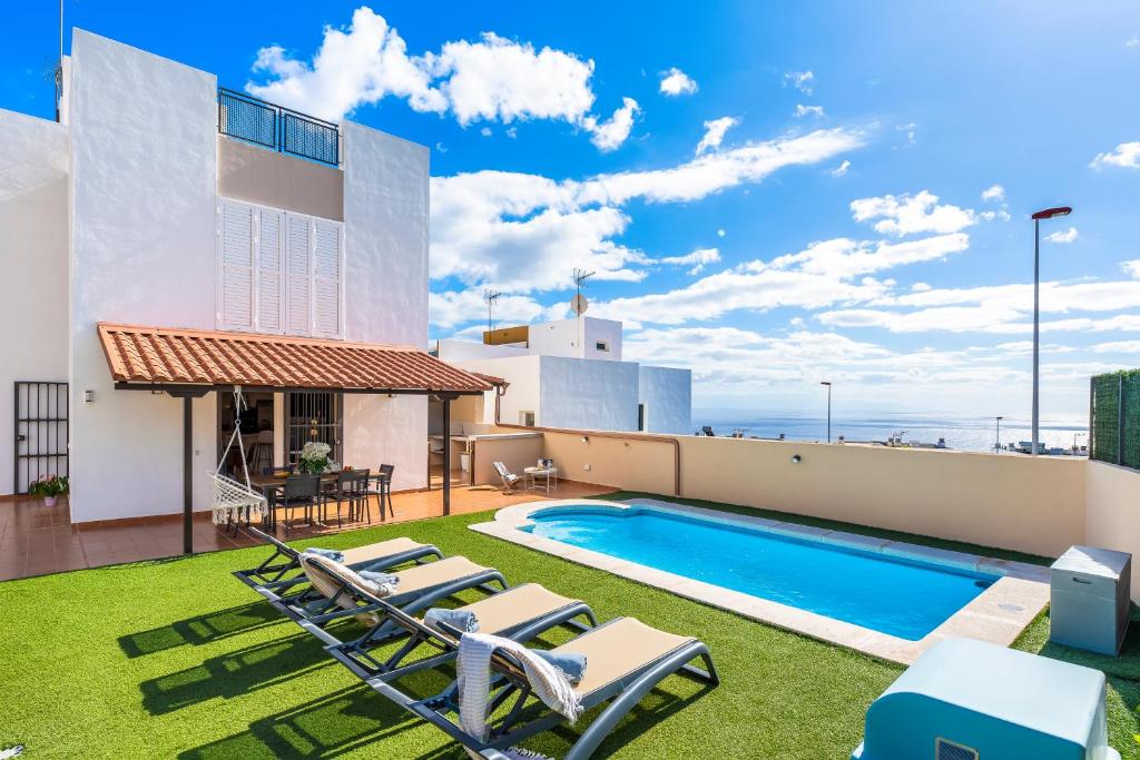 Piscina a Villa Trueno: Refugio de Lujo con Piscina y Vistas o a prop