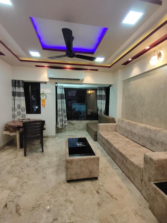 Istumisnurk majutusasutuses Cozy Furnished Apartment One Block From The Ocean