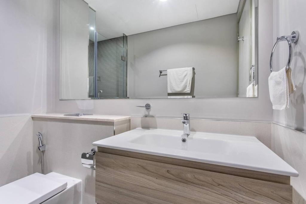 Fotografie z fotogalerie ubytování 1 Br In Zada Tower Business Bay v Dubaji