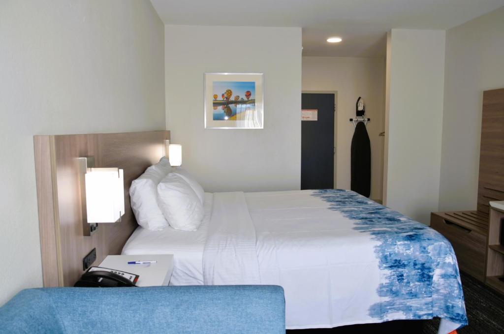 Americas Best Value Inn & Suites-Foley - King Room - No Fumadores