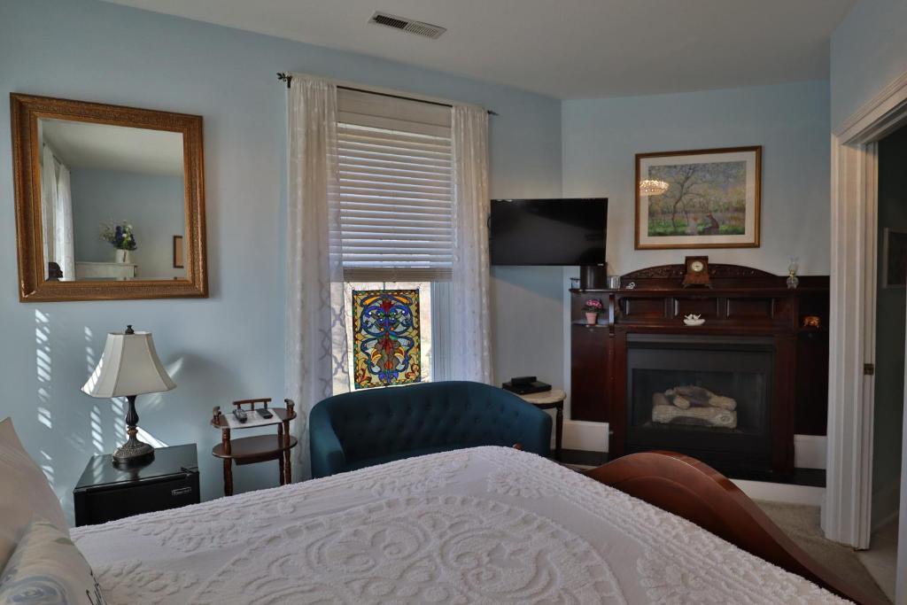 Cloran Mansion Bed & Breakfast - Sala De Reina Con Vista Al Jardín