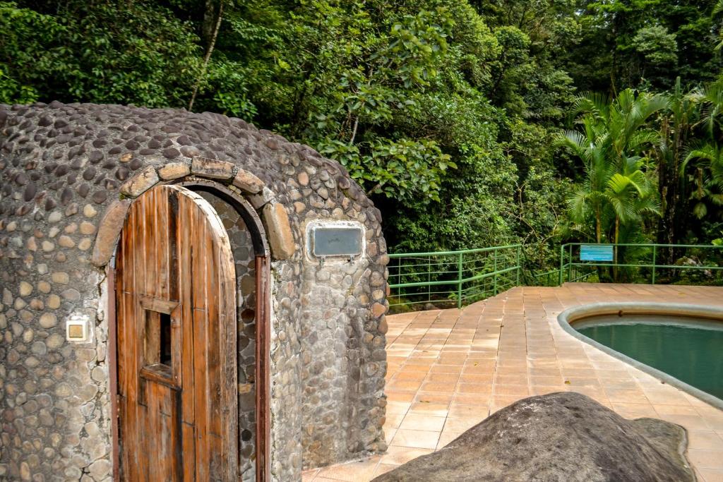 Bazén v ubytování El Tucano Resort & Thermal Spa nebo v jeho okolí