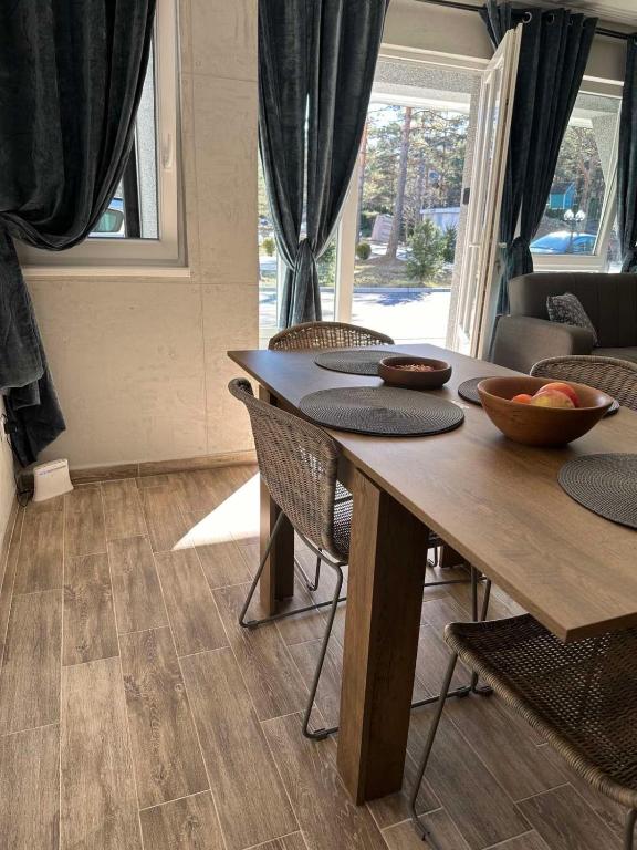 Posezení v ubytování Aja apartman Family lux Divčibare