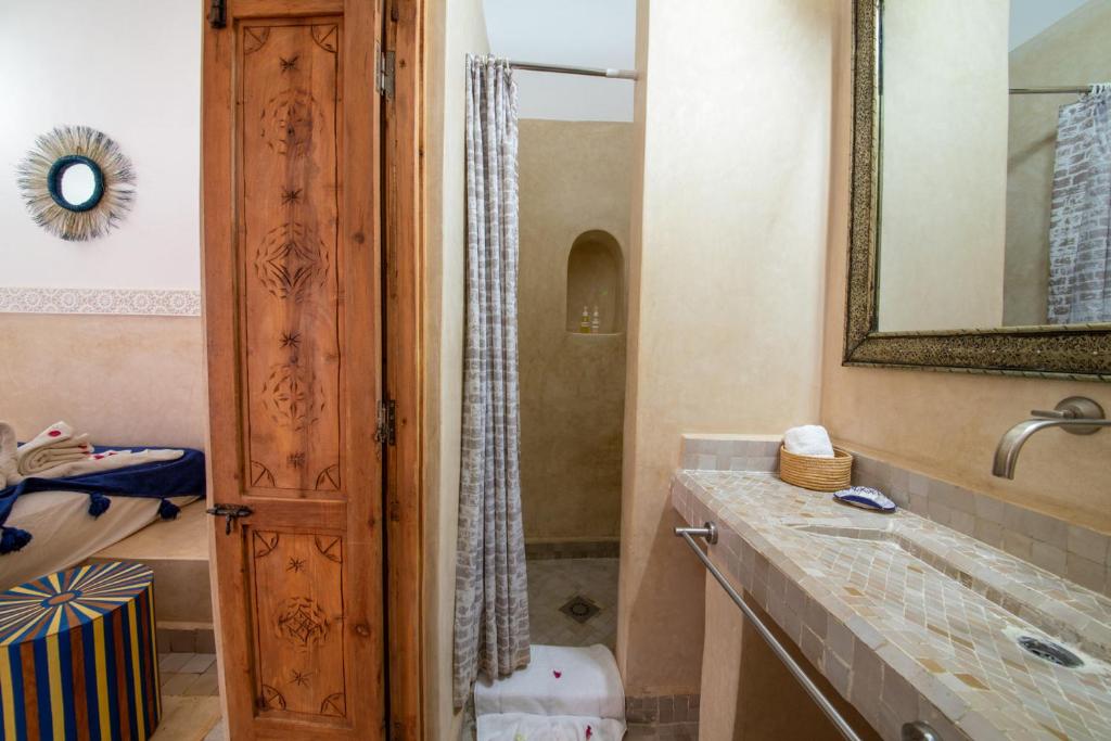 Koupelna v ubytování Riad Ambre et Jasmin