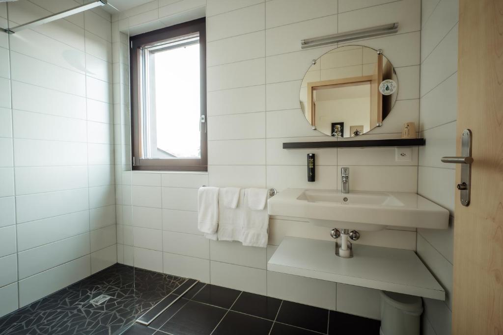 Koupelna v ubytování Jura Sport & Spa Resort
