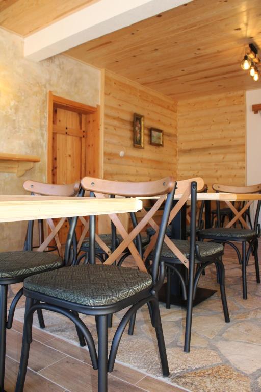 Foto dalla galleria di Pubhouse & Rooms Pahulja a Kolašin