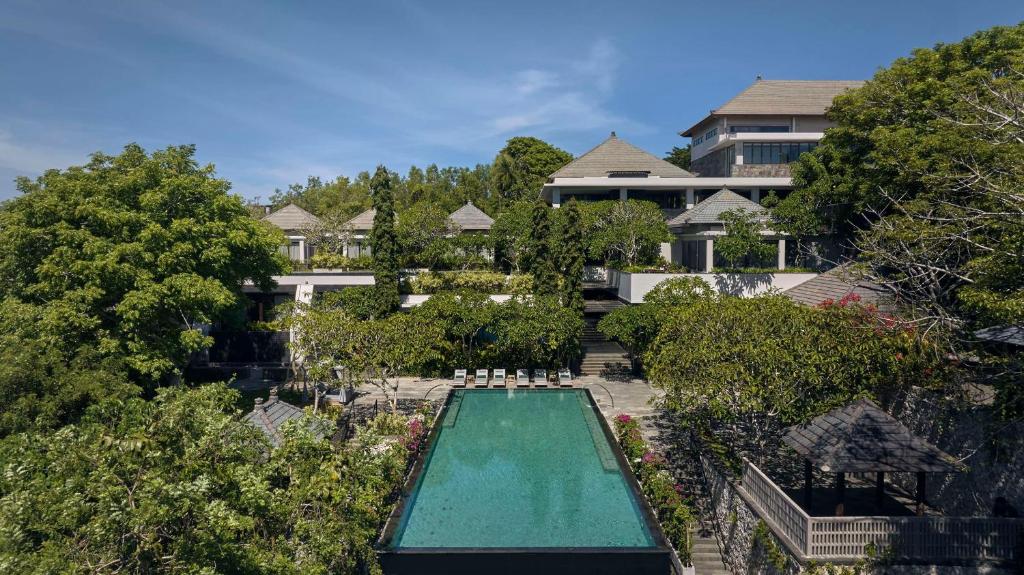 Bazén v ubytování Umana Bali, LXR Hotels & Resorts by Hilton nebo v jeho okolí