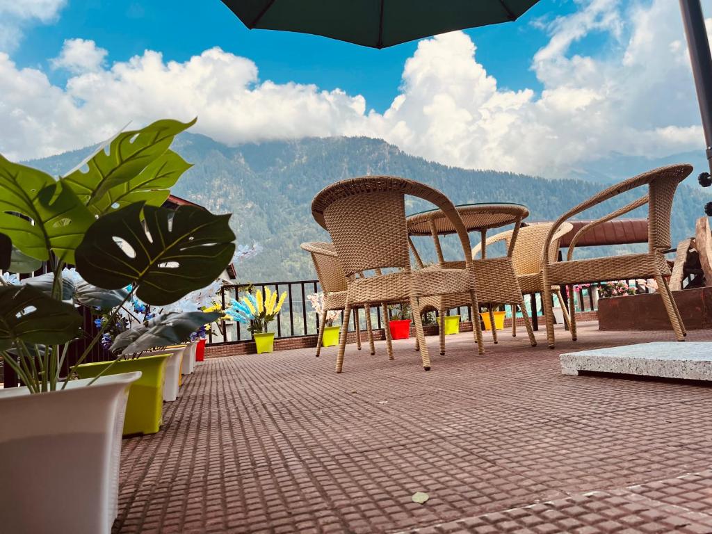 Nespecifikovaný výhled na hory nebo výhled na hory při pohledu z hotelu