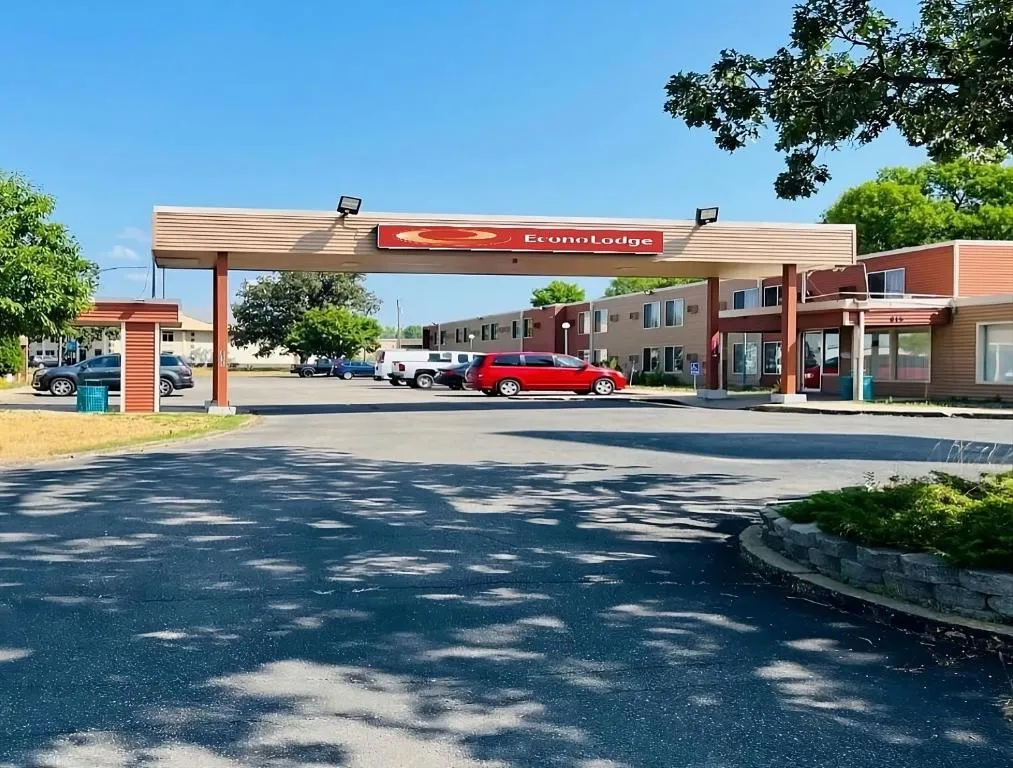 Econo Lodge in Saint Cloud
