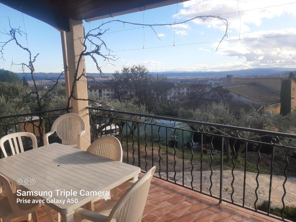Balkón nebo terasa v ubytování Manosque: Maison en Provence avec superbe vue