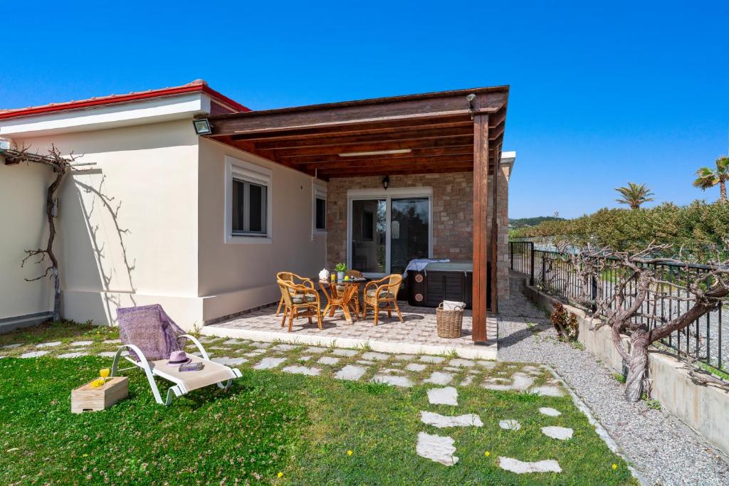 Gennadi Beach Front, Gennadi (updated prices 2024)