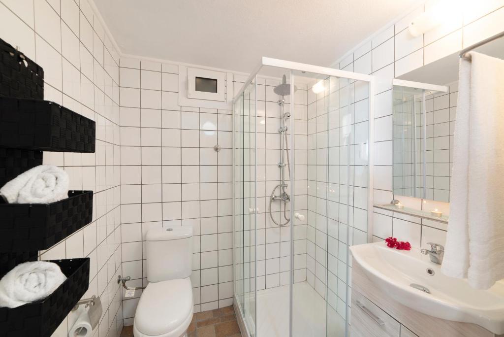 Koupelna v ubytování Elounda Summer Apt