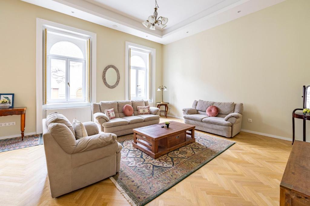 Graceful & Cozy Dream Home next to the Opera House 1061 Budapest, 14 Andrássy út kép - 1