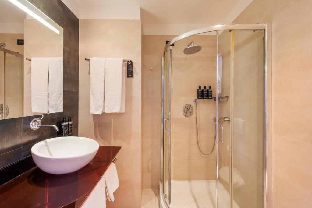 Ikonik Parlament - Resim 29