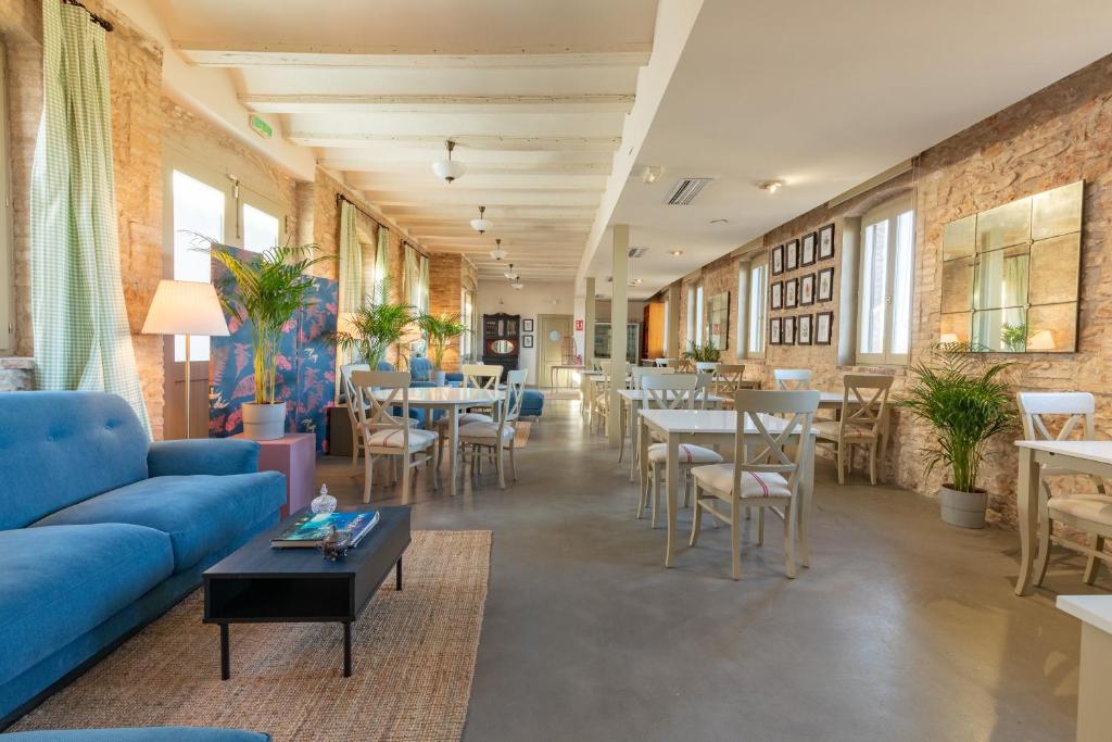 Photo from Maison Muralleta B&B in Riba-Roja De Turia, Valencia Community, Spain