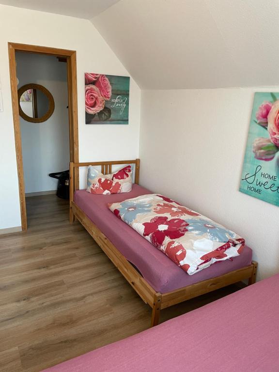Postel nebo postele na pokoji v ubytování Lippetaler Gästehaus
