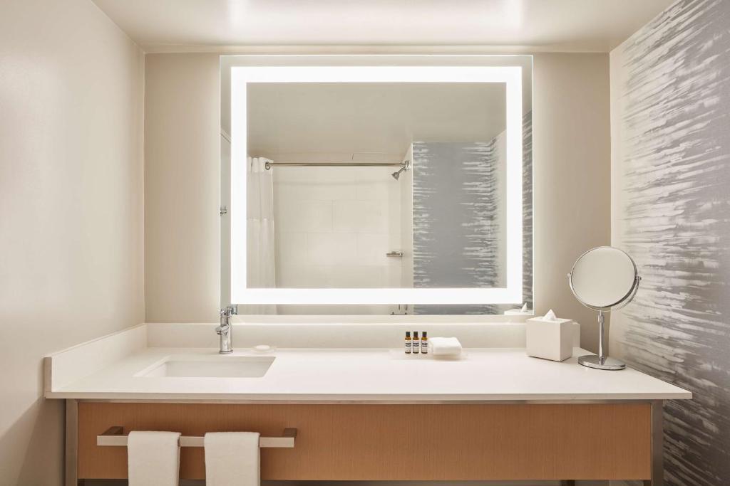Hyatt Regency Orange County - Queen Room Mit Zwei Queensize -Betten