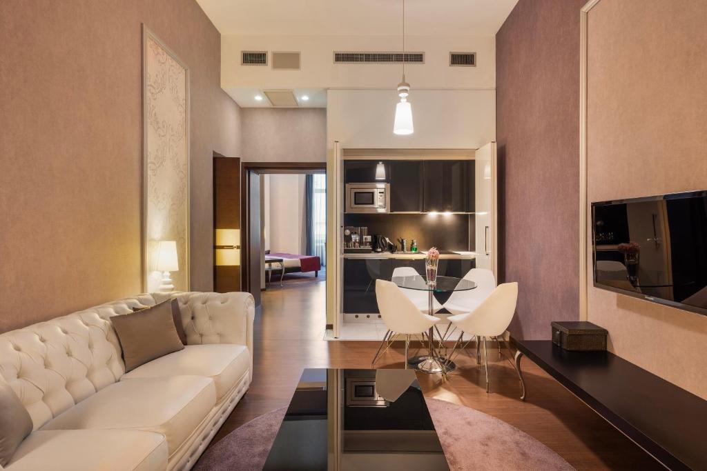 Ikonik Parlament - Resim 39