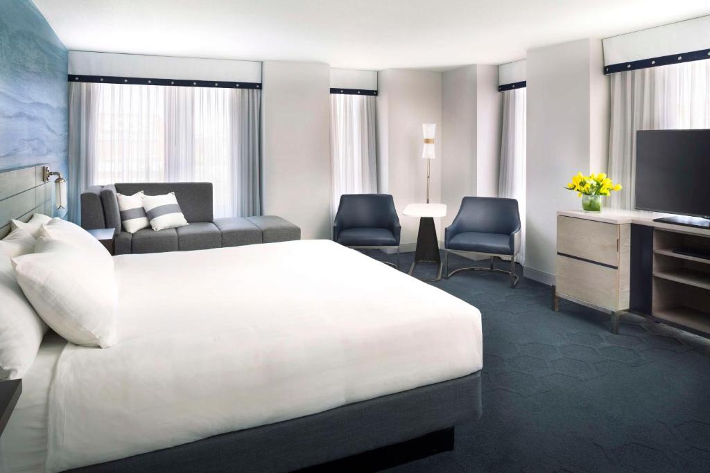 Hyatt Centric Fisherman's Wharf San Francisco - Deluxe King Room